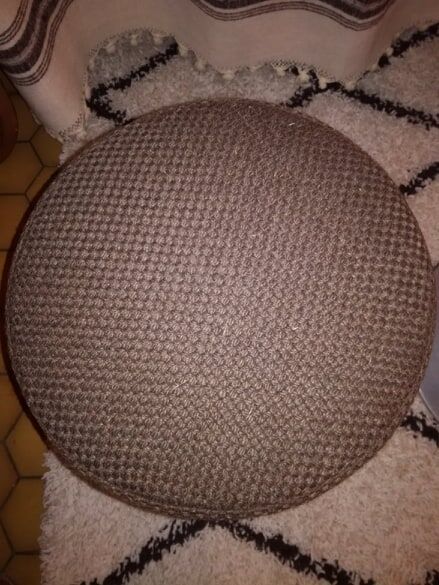 3 design stools with tulip sats