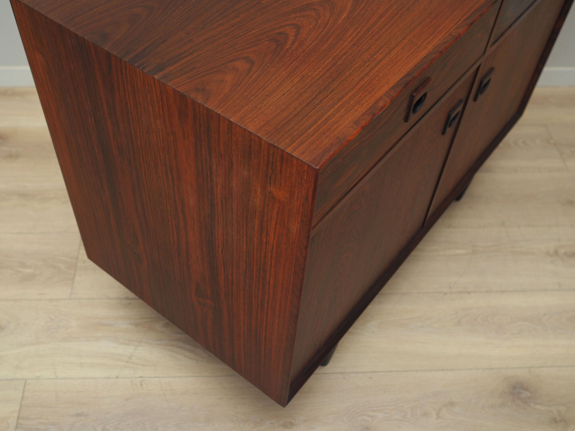 Buffet en palissandre, design danois, années 1960, fabricant: Brouer