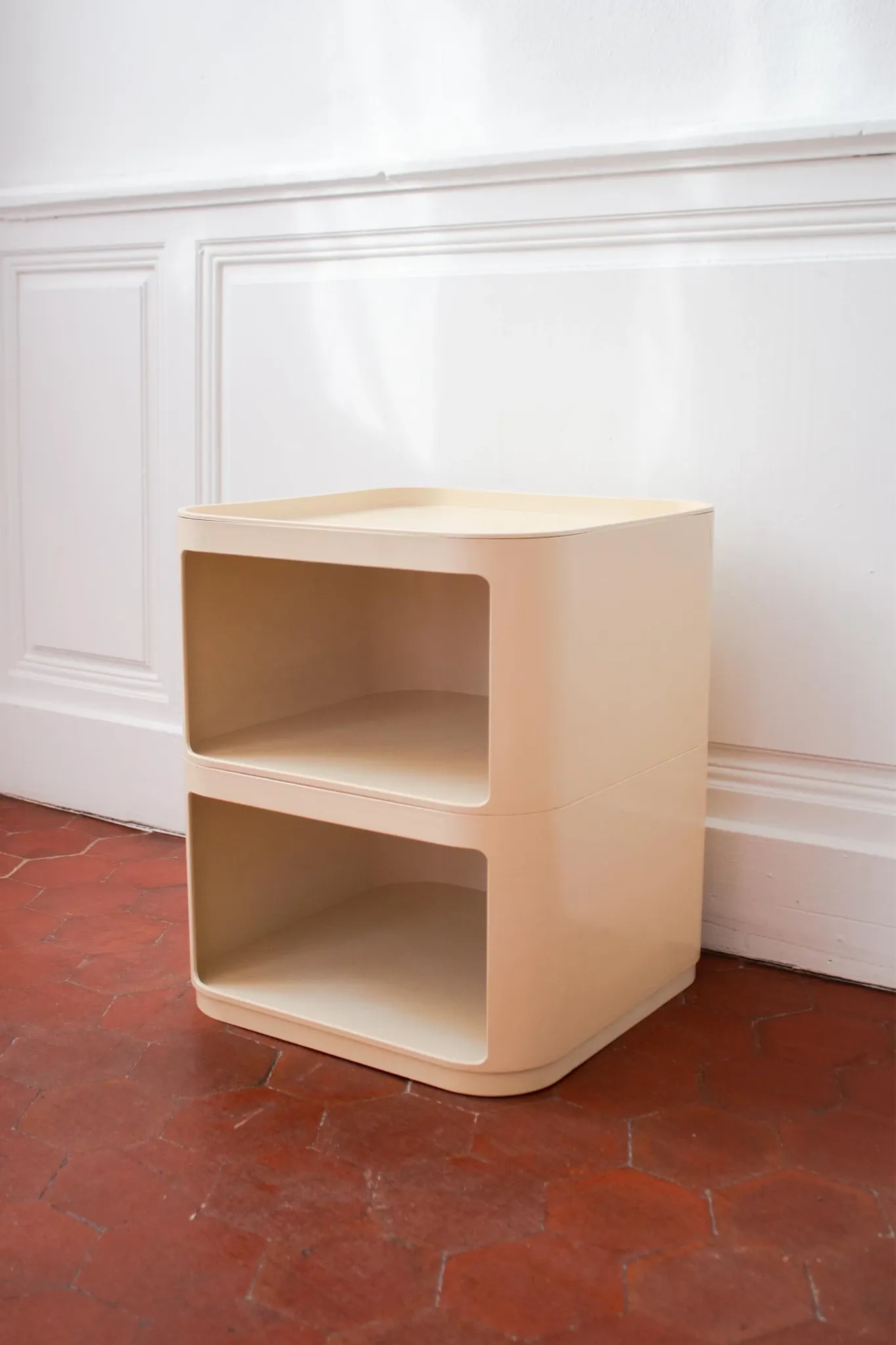 Vintage Componibili by Anna Castelli Ferrieri for Kartell, cream white,