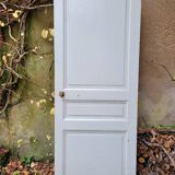 Old interior door from the end of the 19th century with locking system