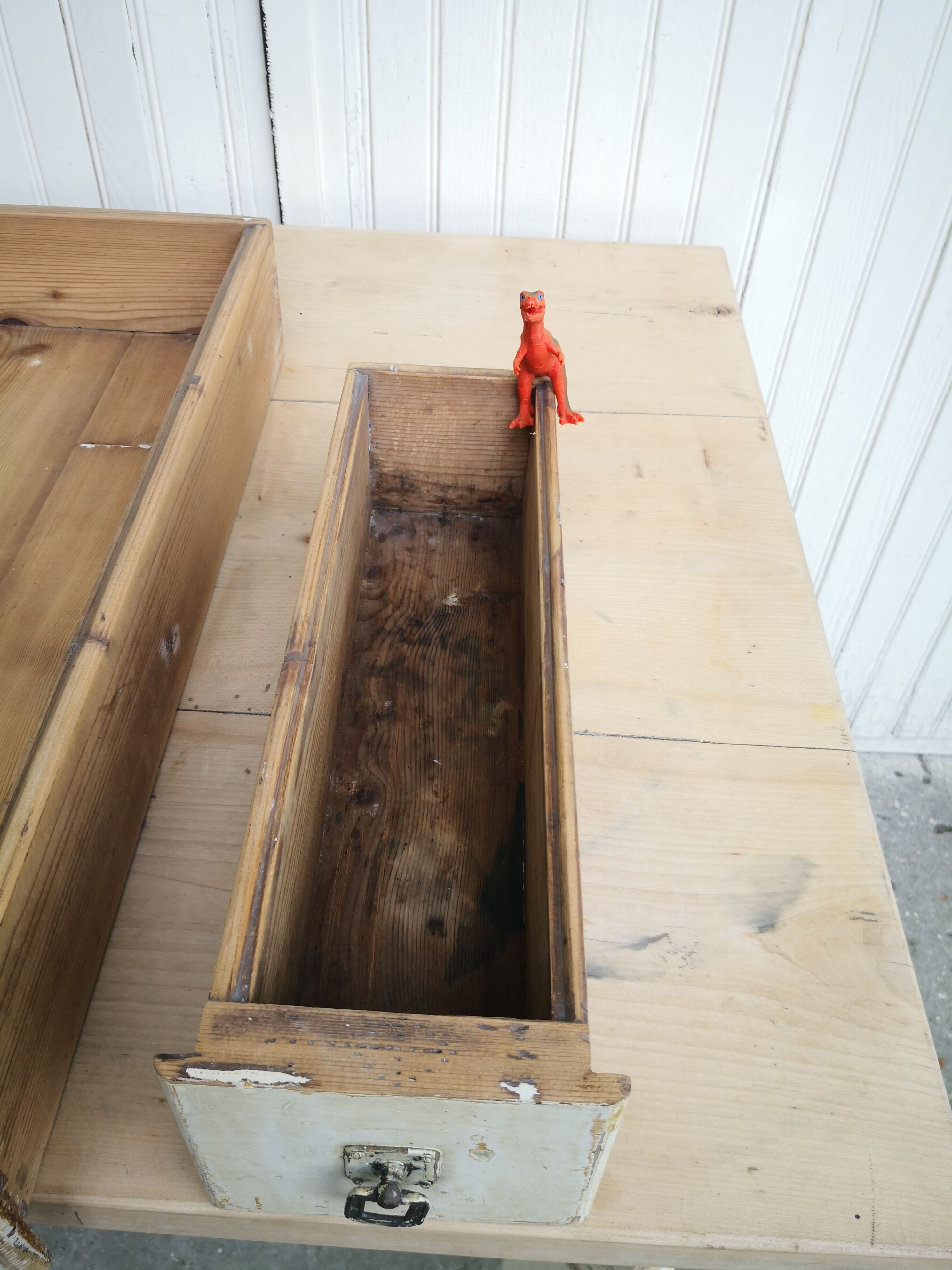 Vintage wooden kitchen table, curved legs