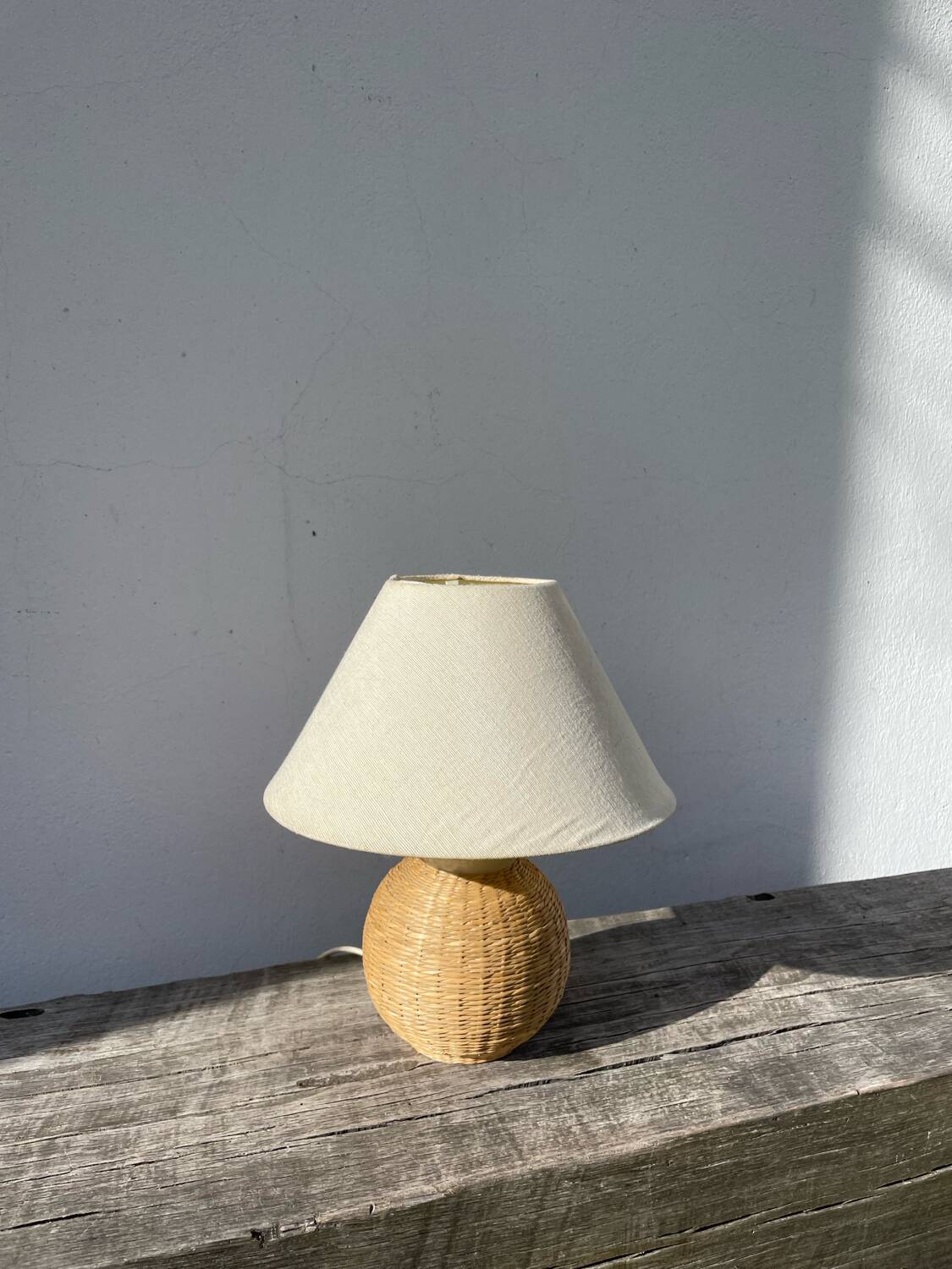 Rattan bedside lamp