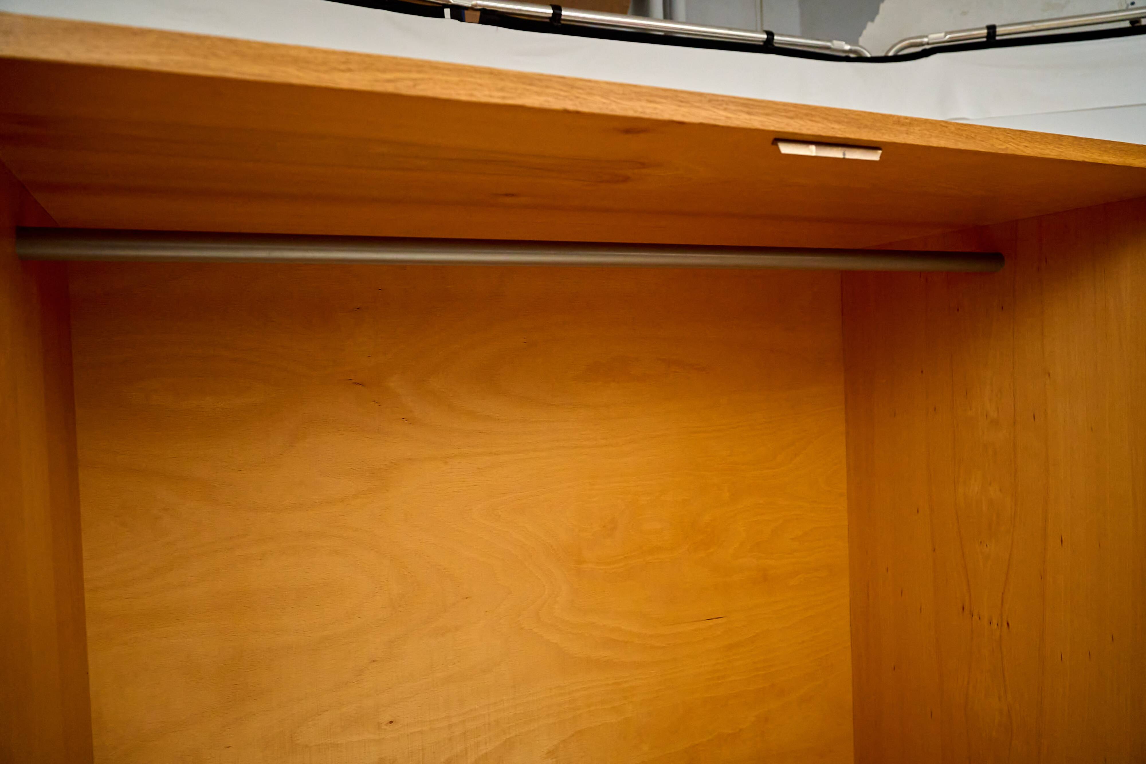 Armoire du milieu du siècle Jiroutek U486