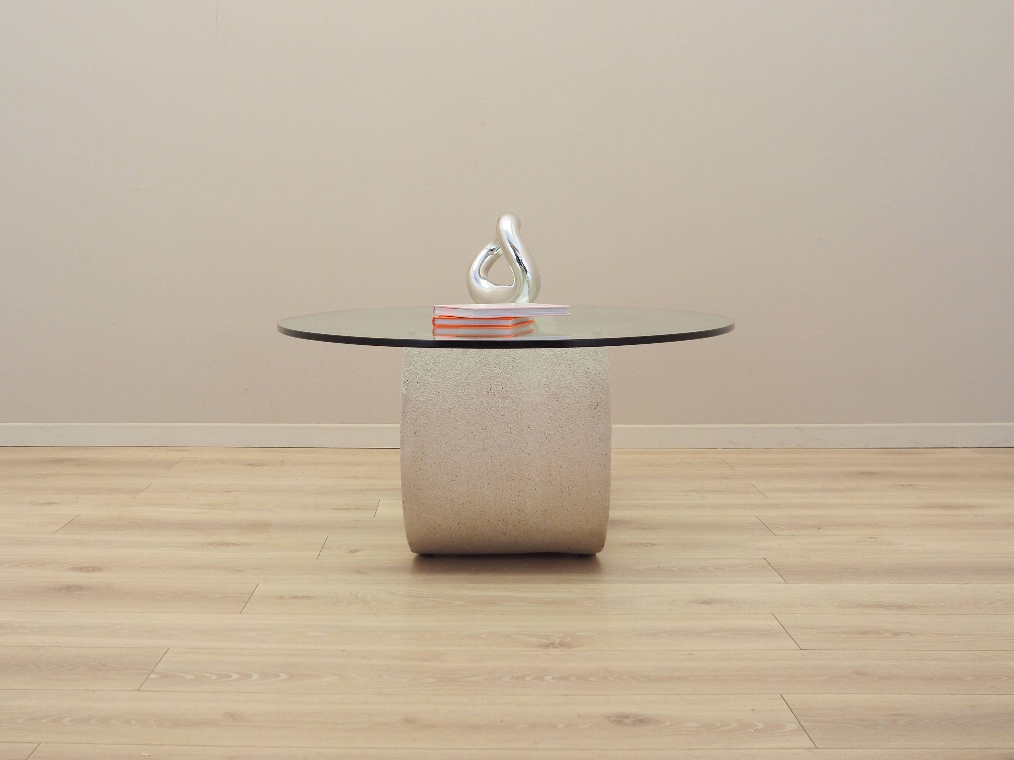 Glass coffee table, Italian design, 1970s, production: Italy