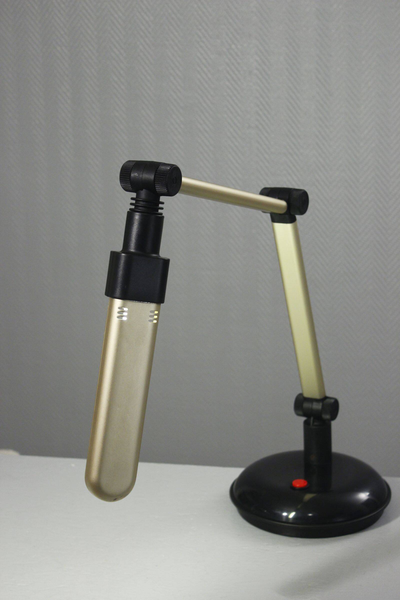 Fulvio BATTAGLIA & Mazda articulated lamp "Bur'o" post-modern design 1980s