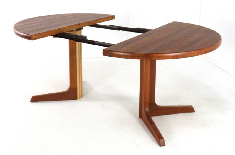 Extendable dining table Gudme 2x 'Slumstrup' - Danish design in teak