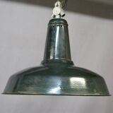 Workshop pendant light in enamelled sheet metal