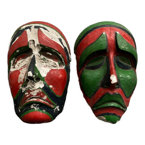 Paire de masques africanistes - forme