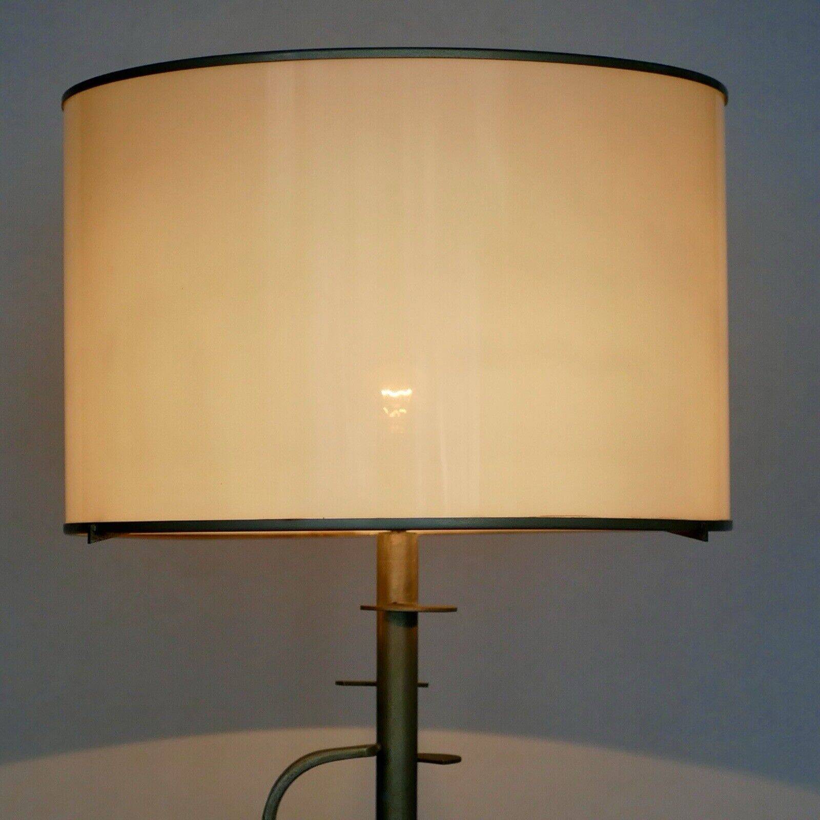 Brutalist table lamp - Designer Vit Kellj from the 70s - Italian - rare