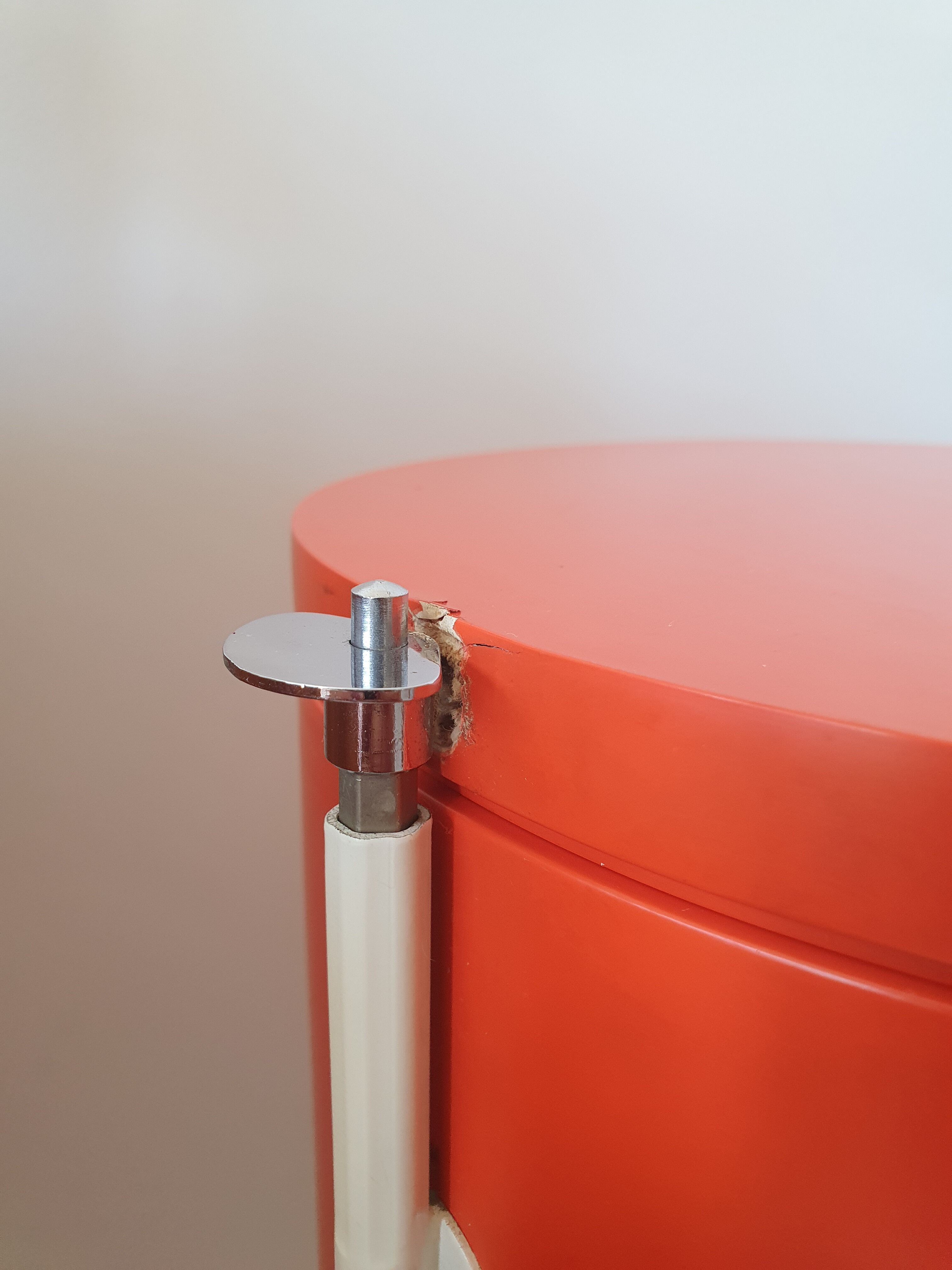 Vintage hairdresser orange year 60