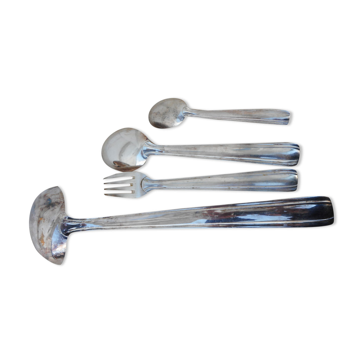 Box with silver metal housewife