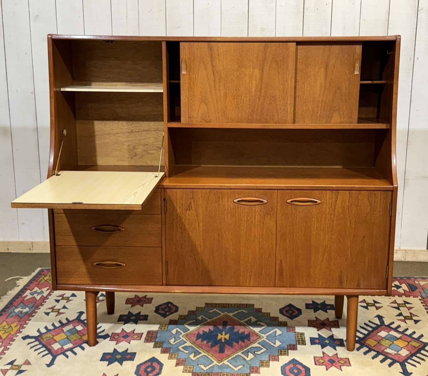Teak buffet bar from the 1970s.