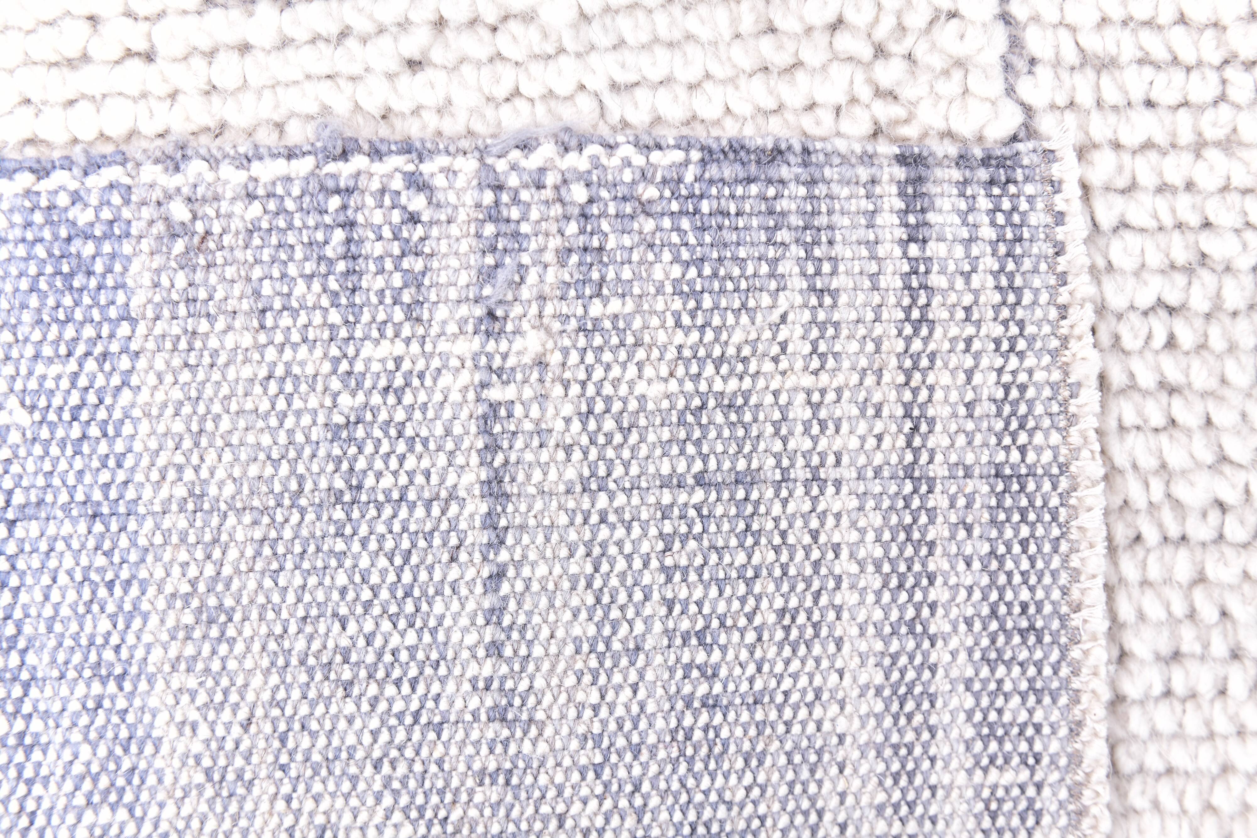 9x12 Soft Pastel White & Blue Vintage Rug, 273x357Cm