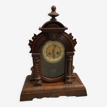 Wooden clock 1900: 2 holes chime the hours and half-hours