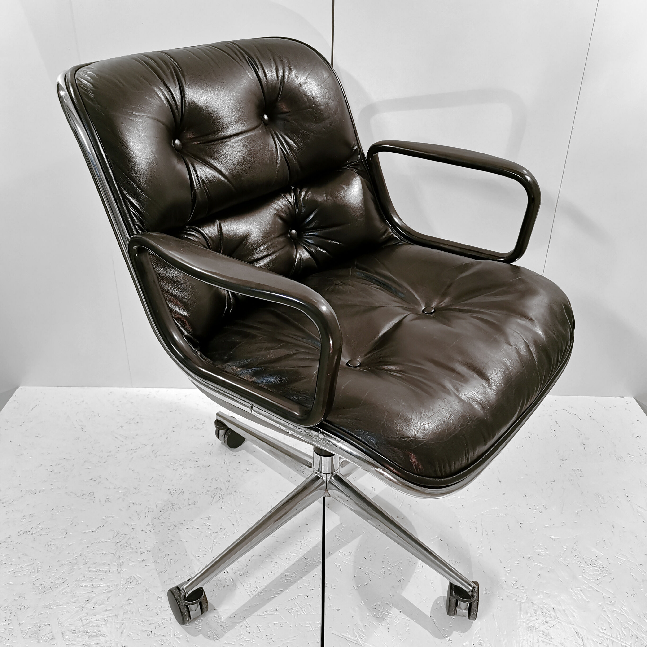 Charles Pollock's swivel armchair for Knoll, 1970