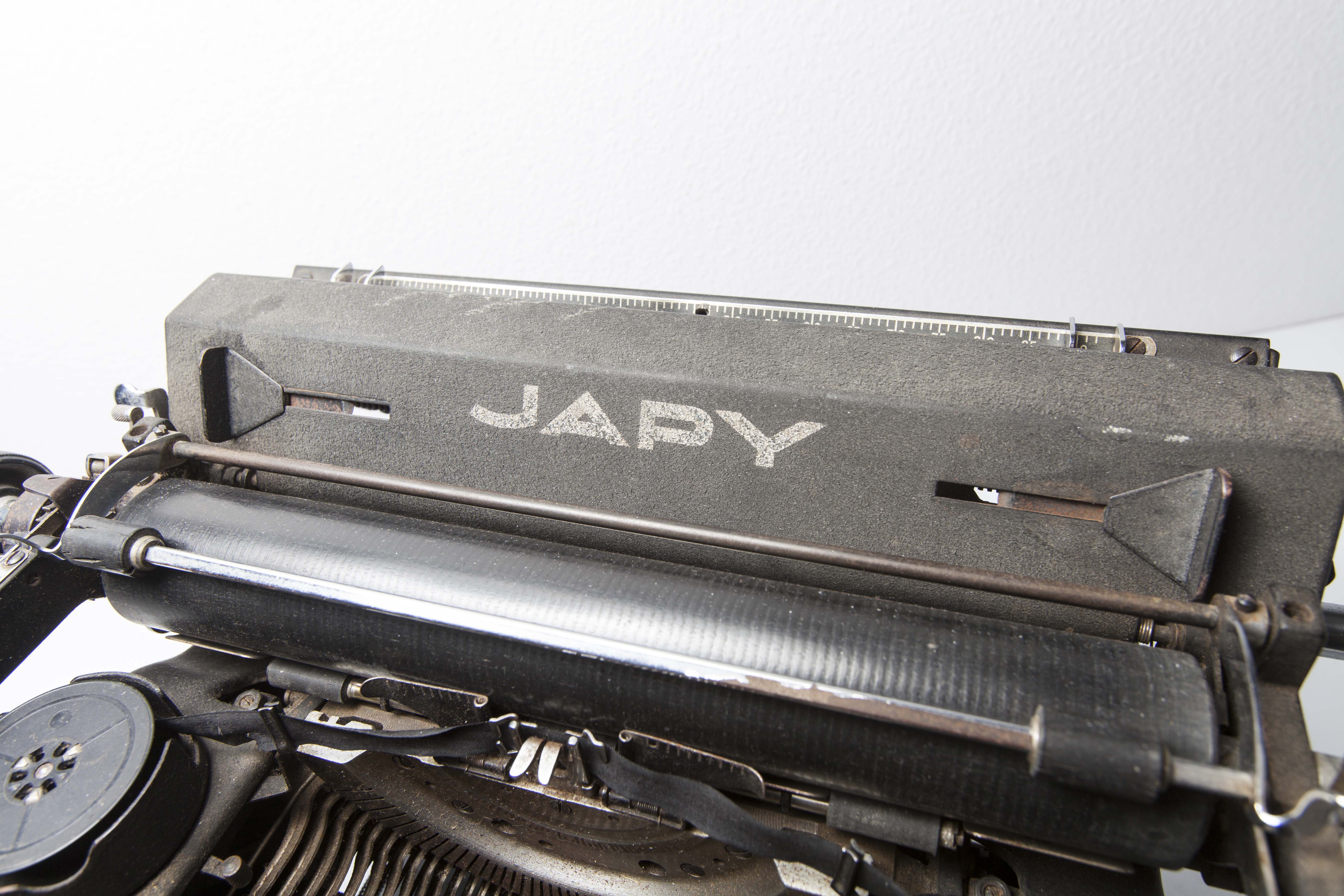 Machine à écrire Japy 1940