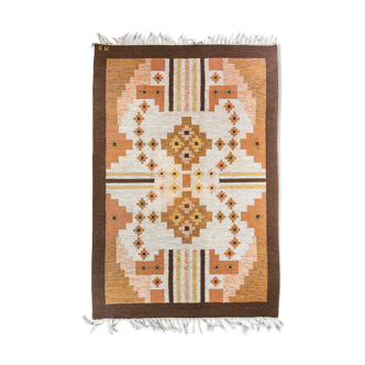 Tapis moderne scandinave du XXe siècle par le Maj Svanstram 245  x 167 cm