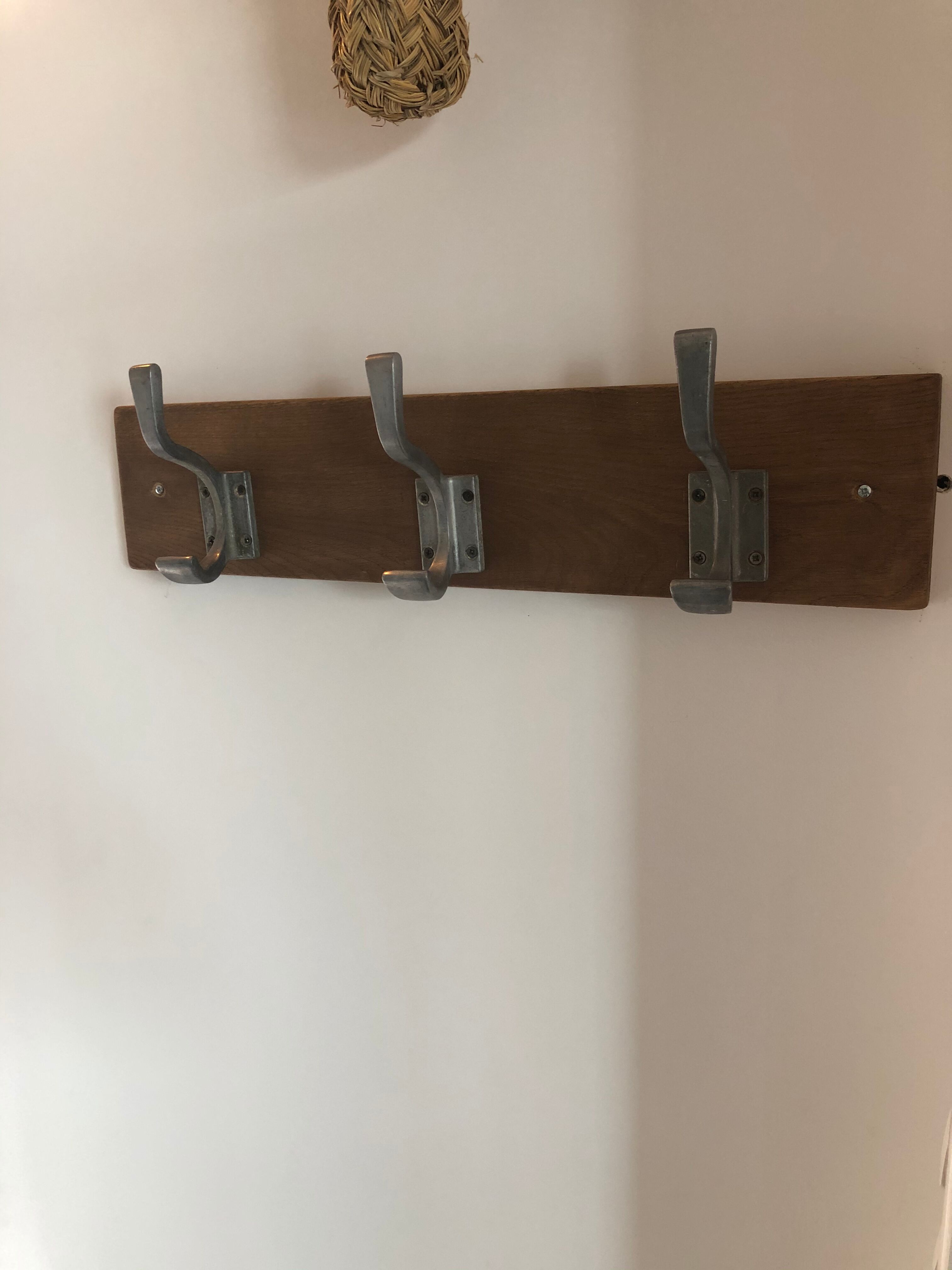 Patère with 50/60s tin hooks on medium matte oak