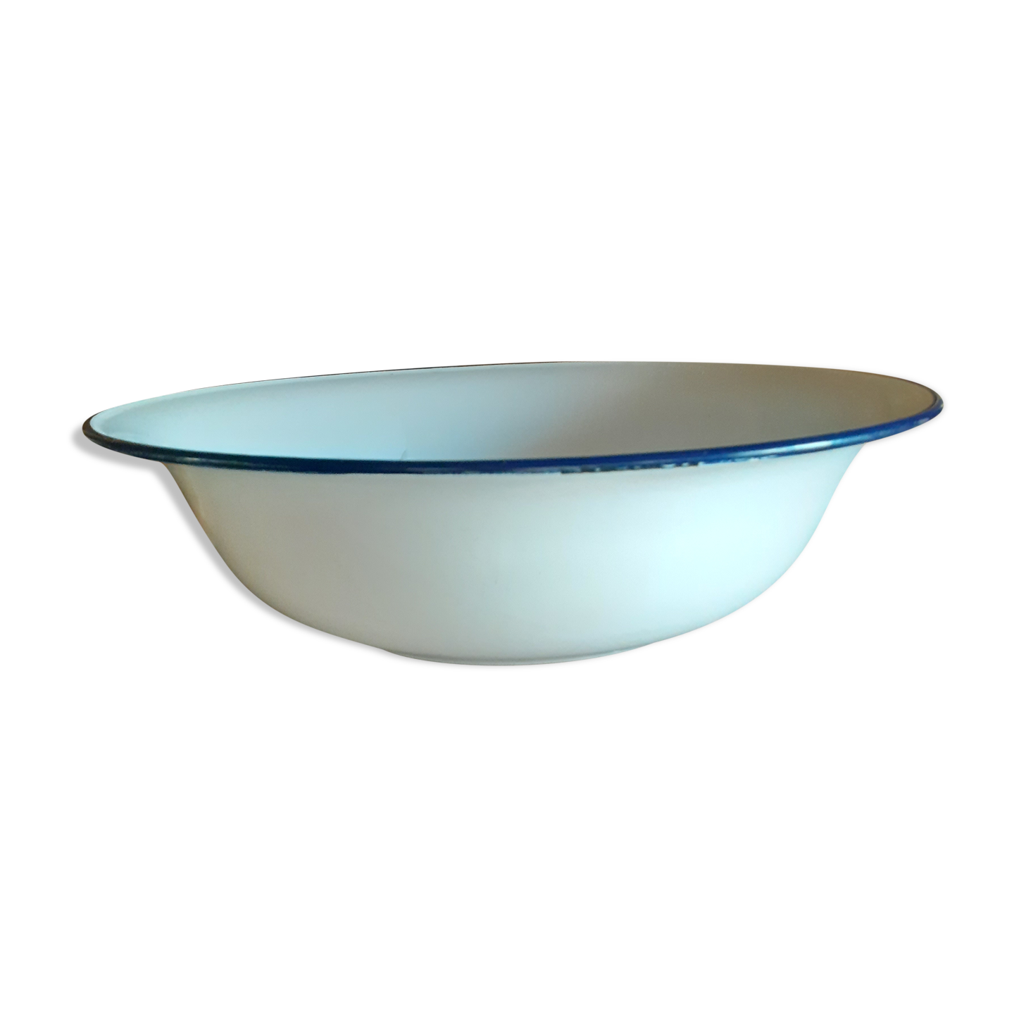 Enamelled tole basin