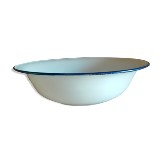 Enamelled tole basin