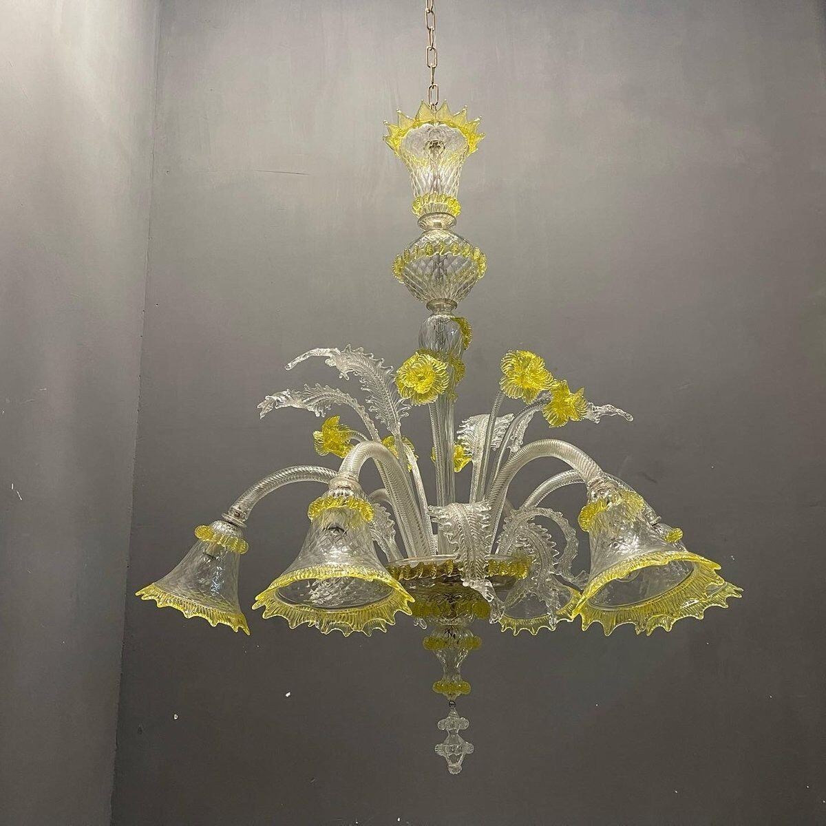 Italian flower chandelier in murano glass, 1960s