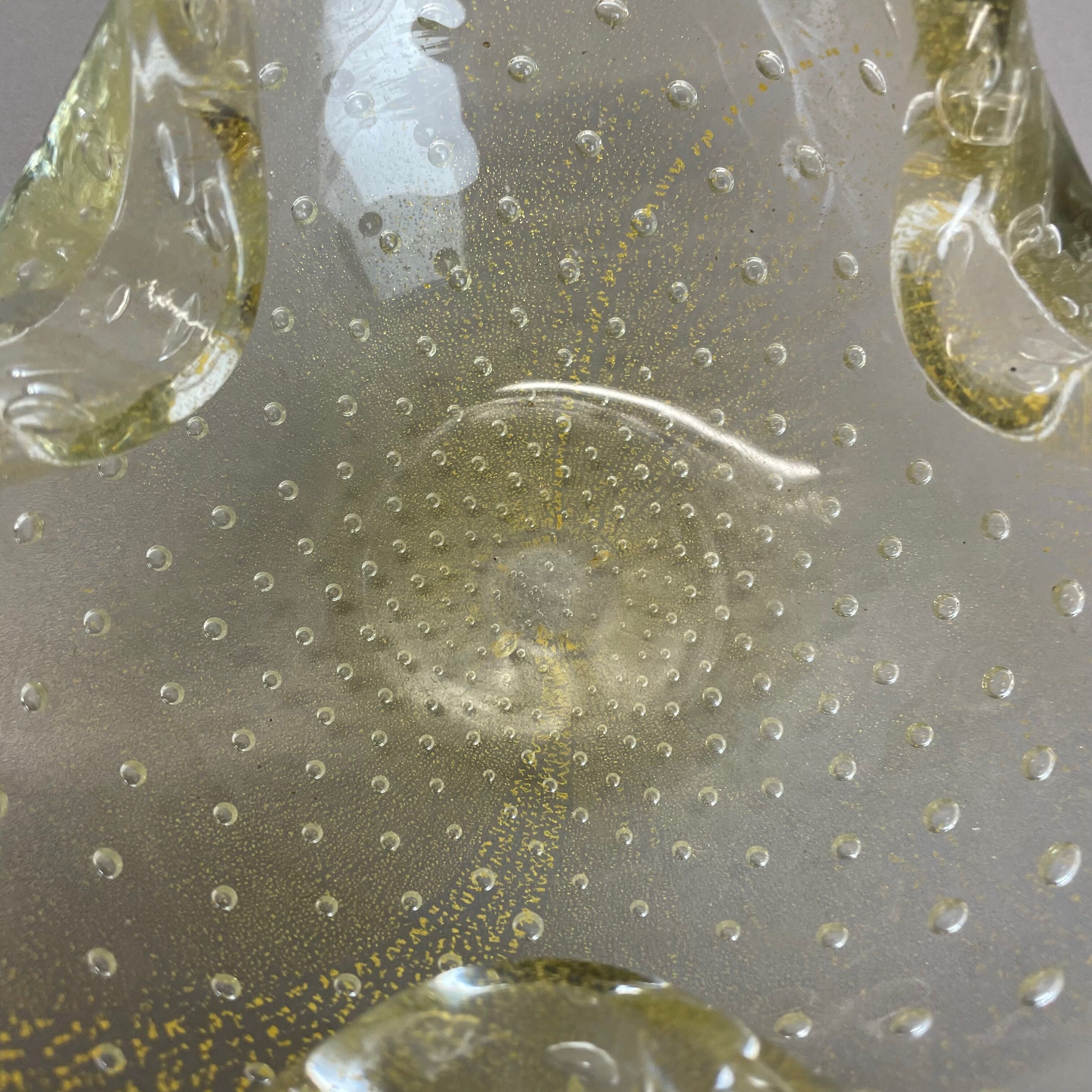 Murano Glass "Gold Dust Bubble" Bowl Element Shell Ashtray Murano, Italy, 1970s