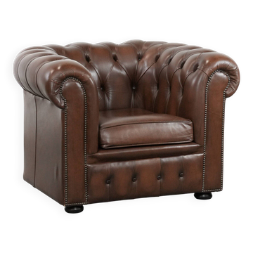 Brown cowhide leather Chesterfield club armchair in English style