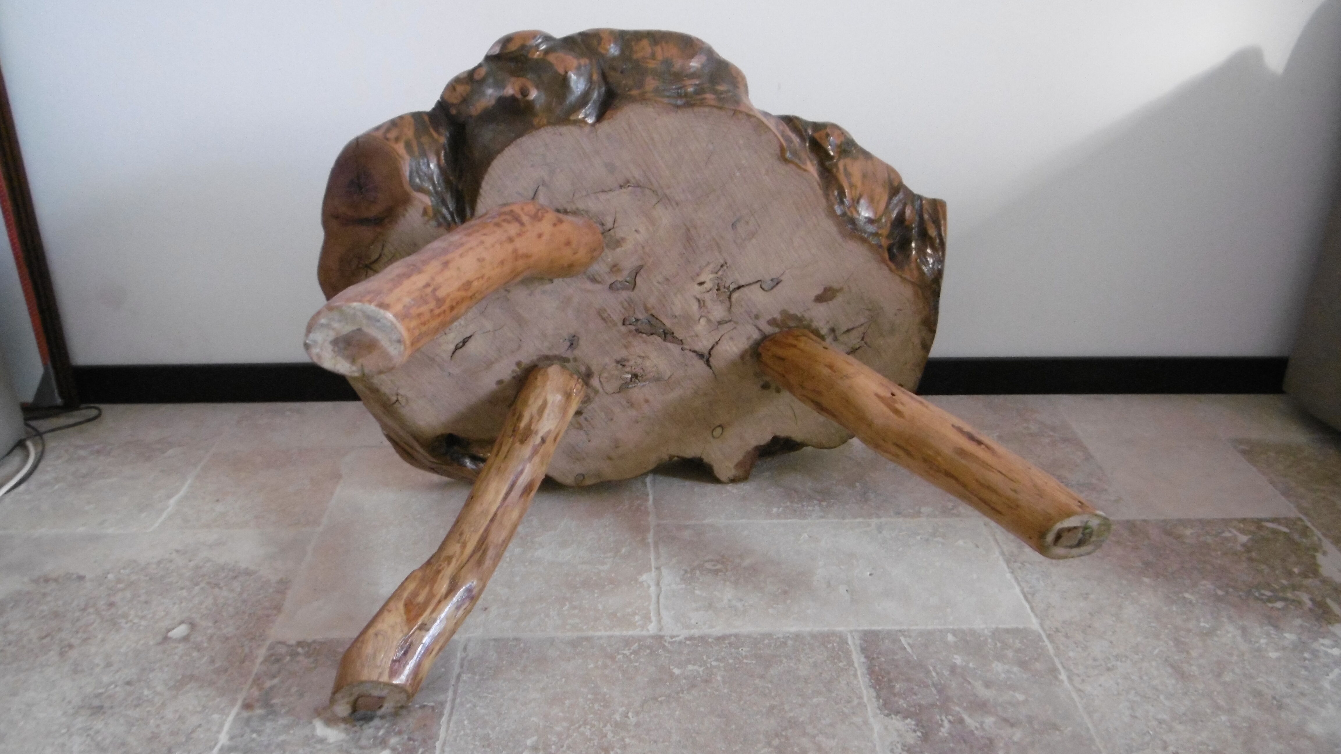 Coffee table in solid elm wood