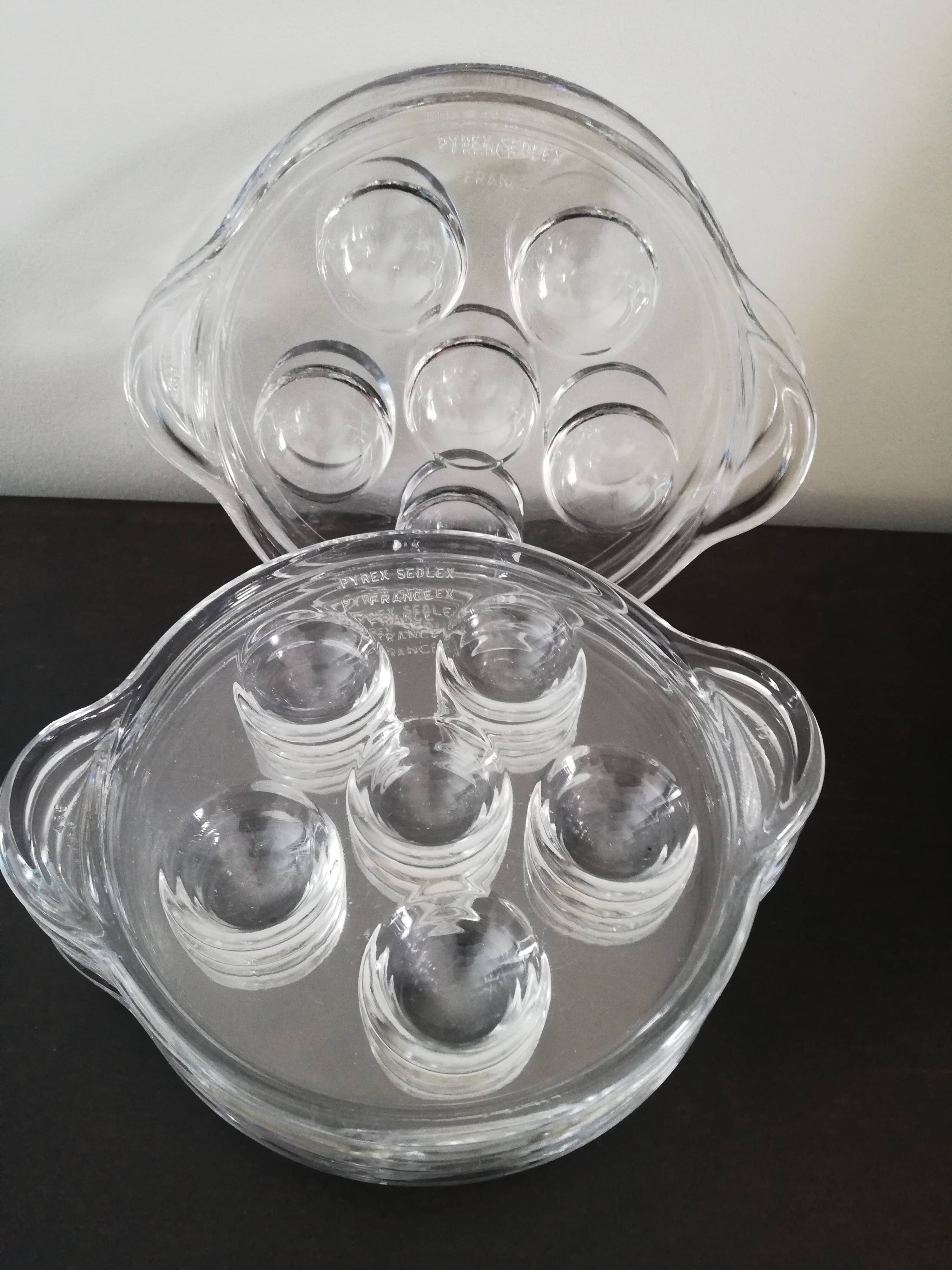 Suite of 6 snail plates in Pyrex