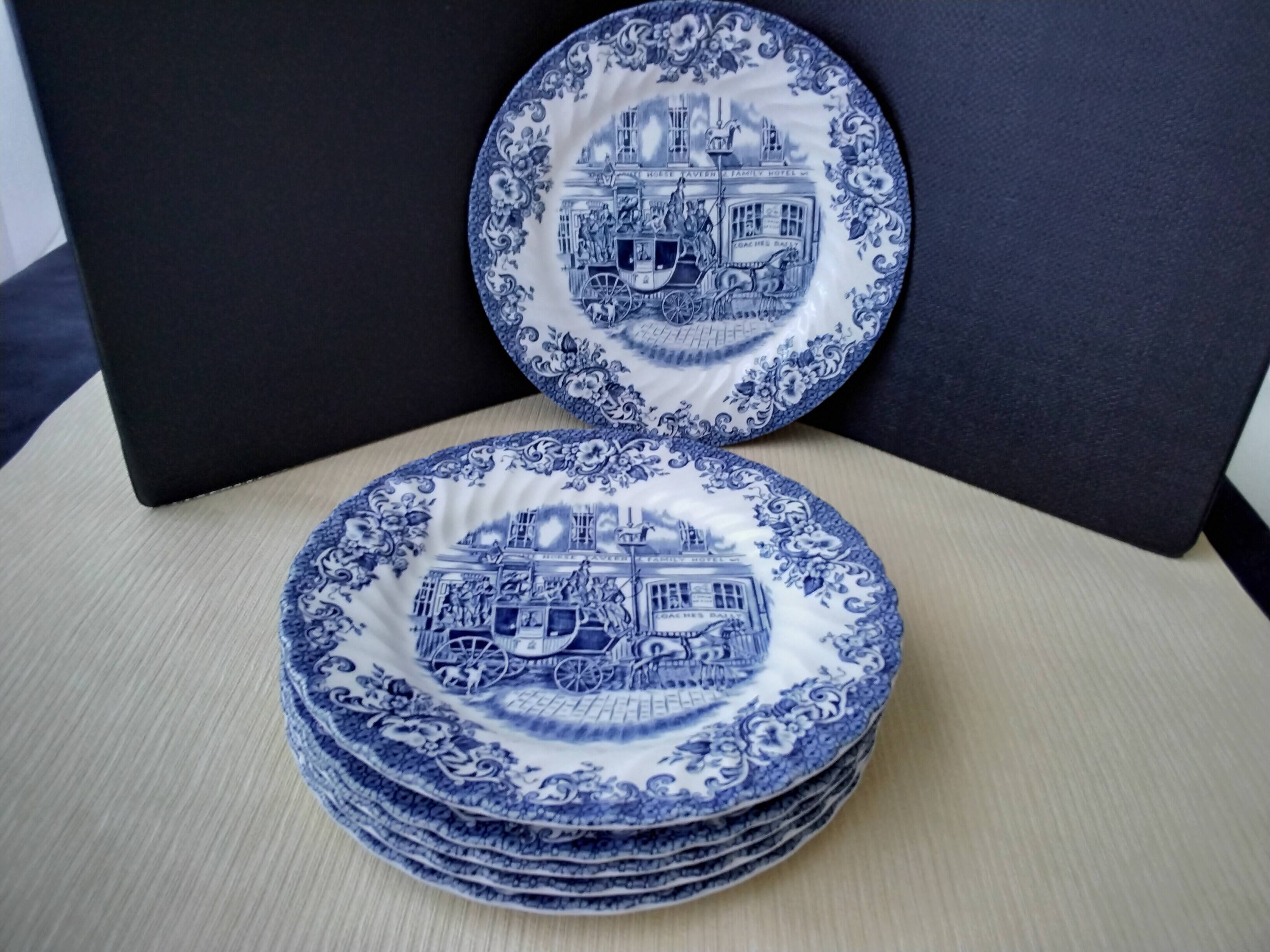 6 Johnson Brothers Porcelain Dessert Plates