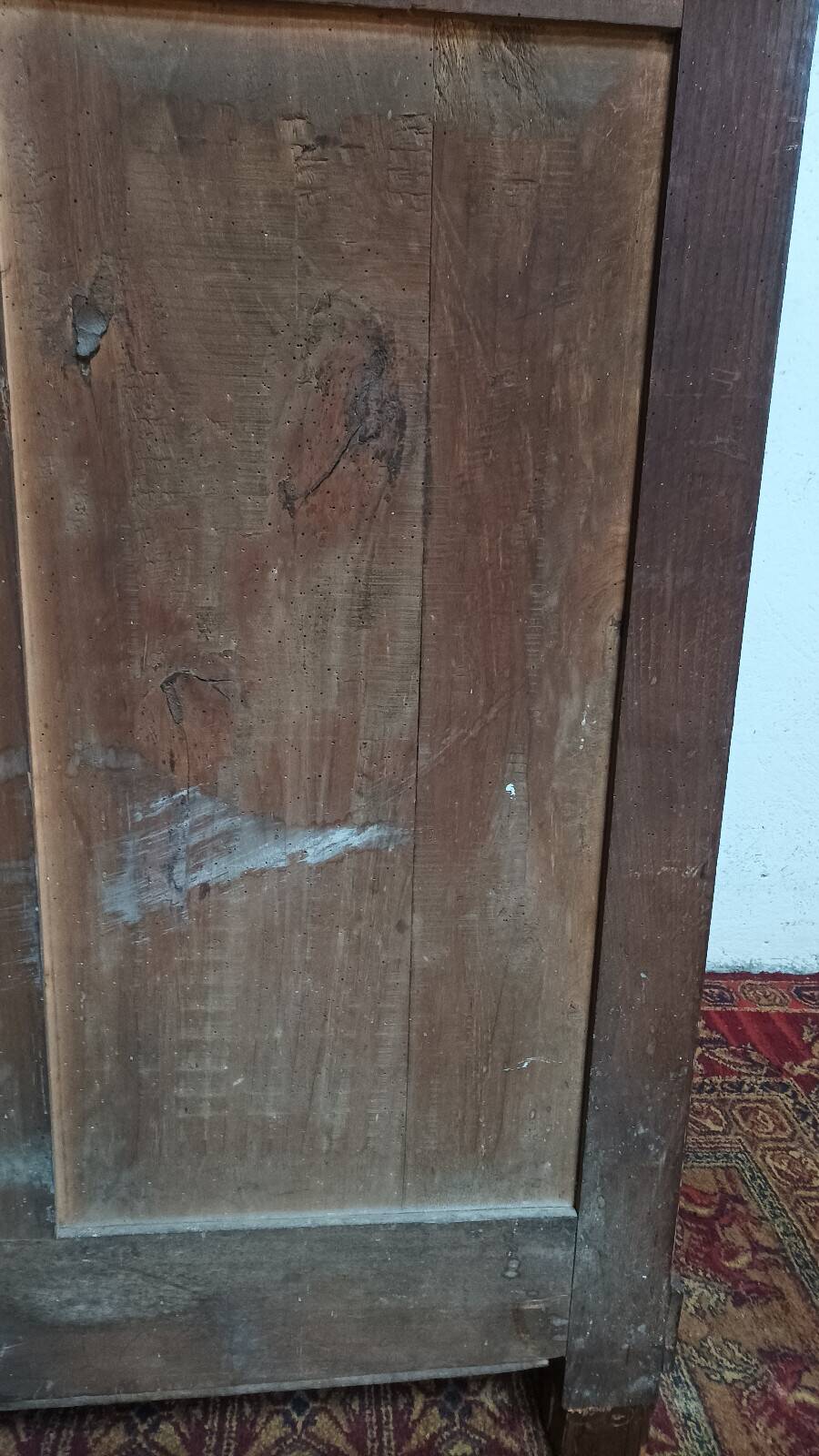Louis Philippe oak single-door wardrobe
