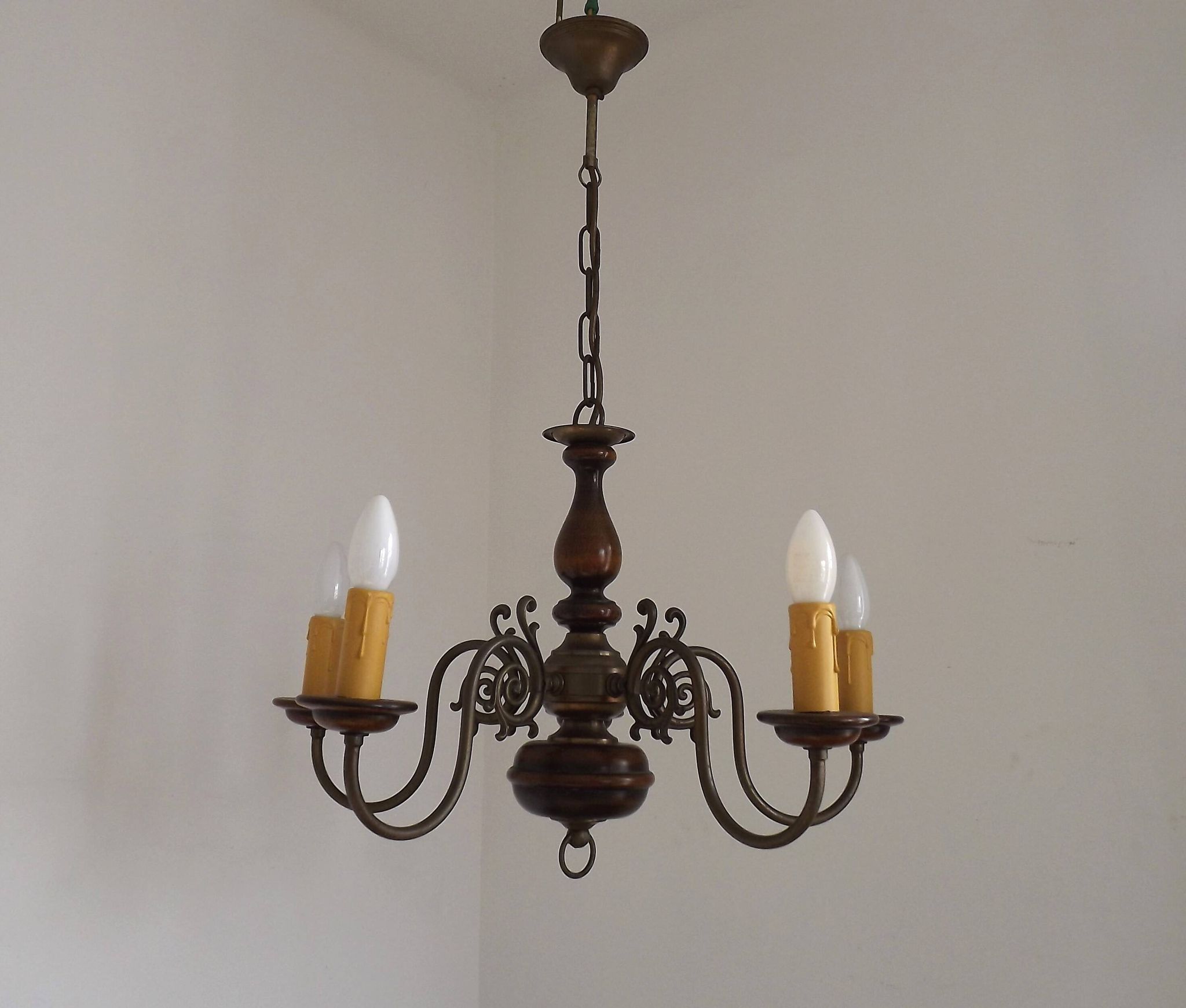 French Vintage 5 Light Mid Century Chandelier in Wood, Bronze and Metal 5525
