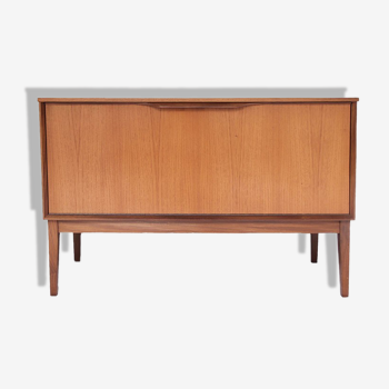 Scandinavian vintage vinyl sideboard