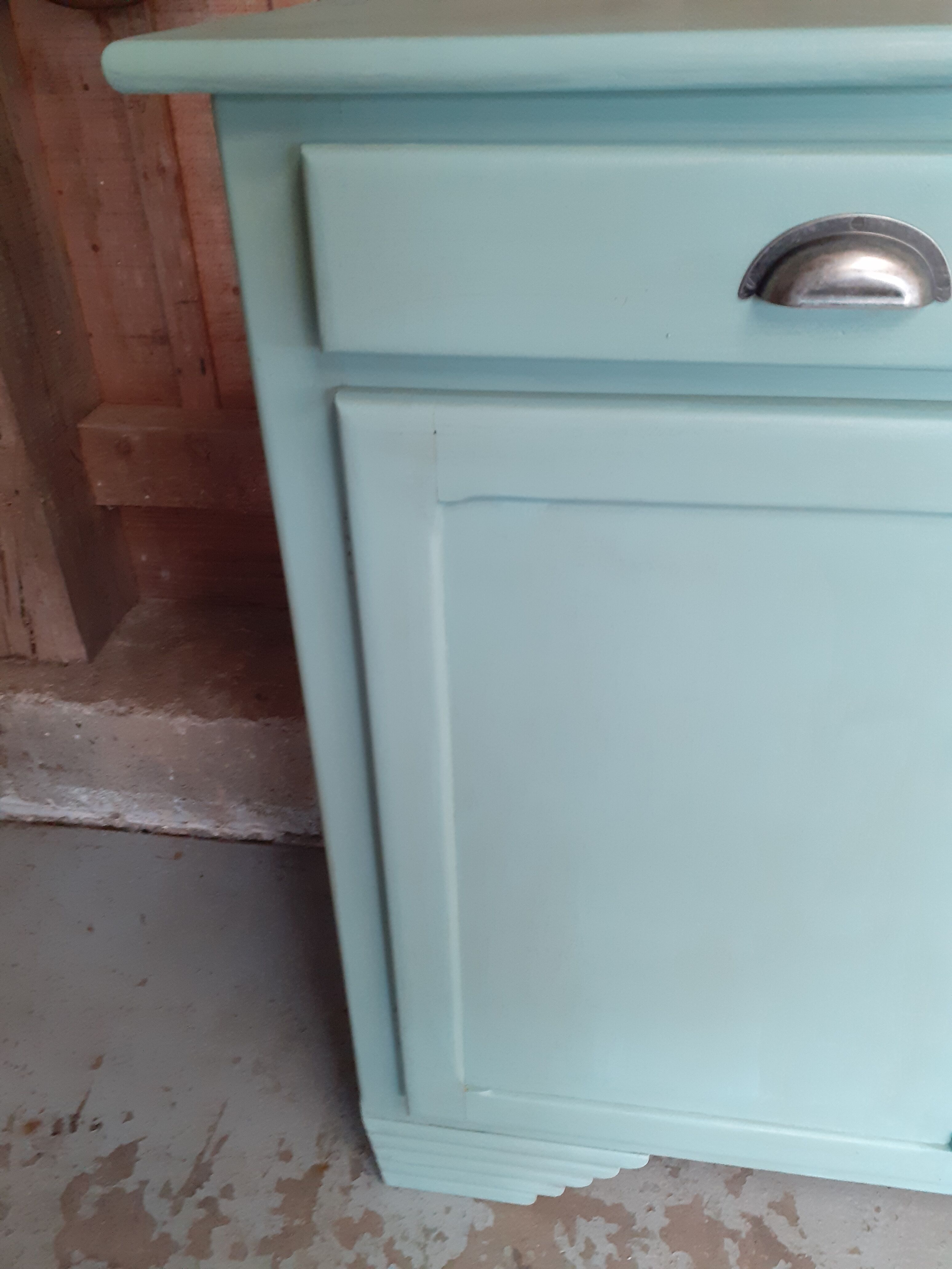 Buffet bas vert provence