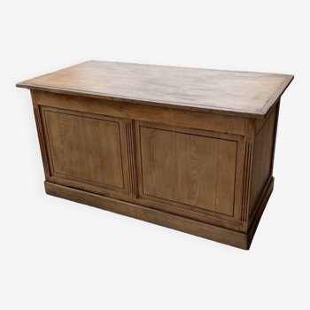 1900 double-sided oak counter with drawers