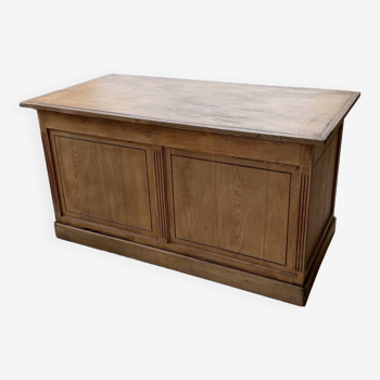 Two-sided oak counter with drawers, 1900