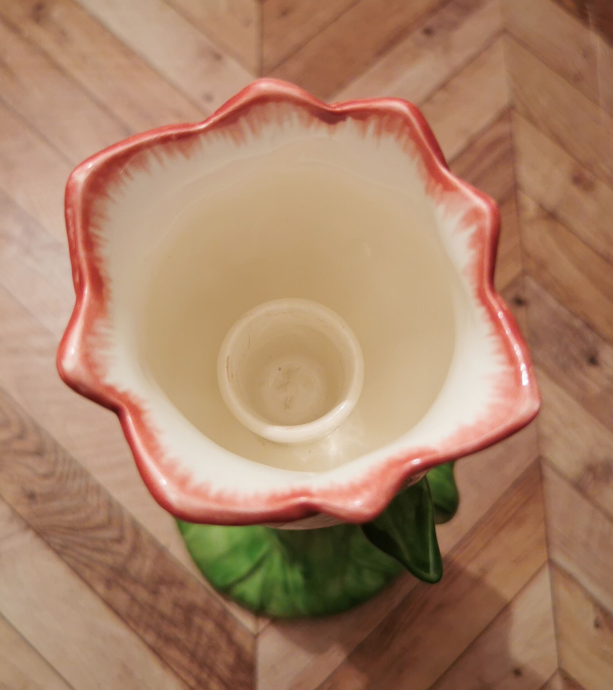 Tulip-shaped bougeoir