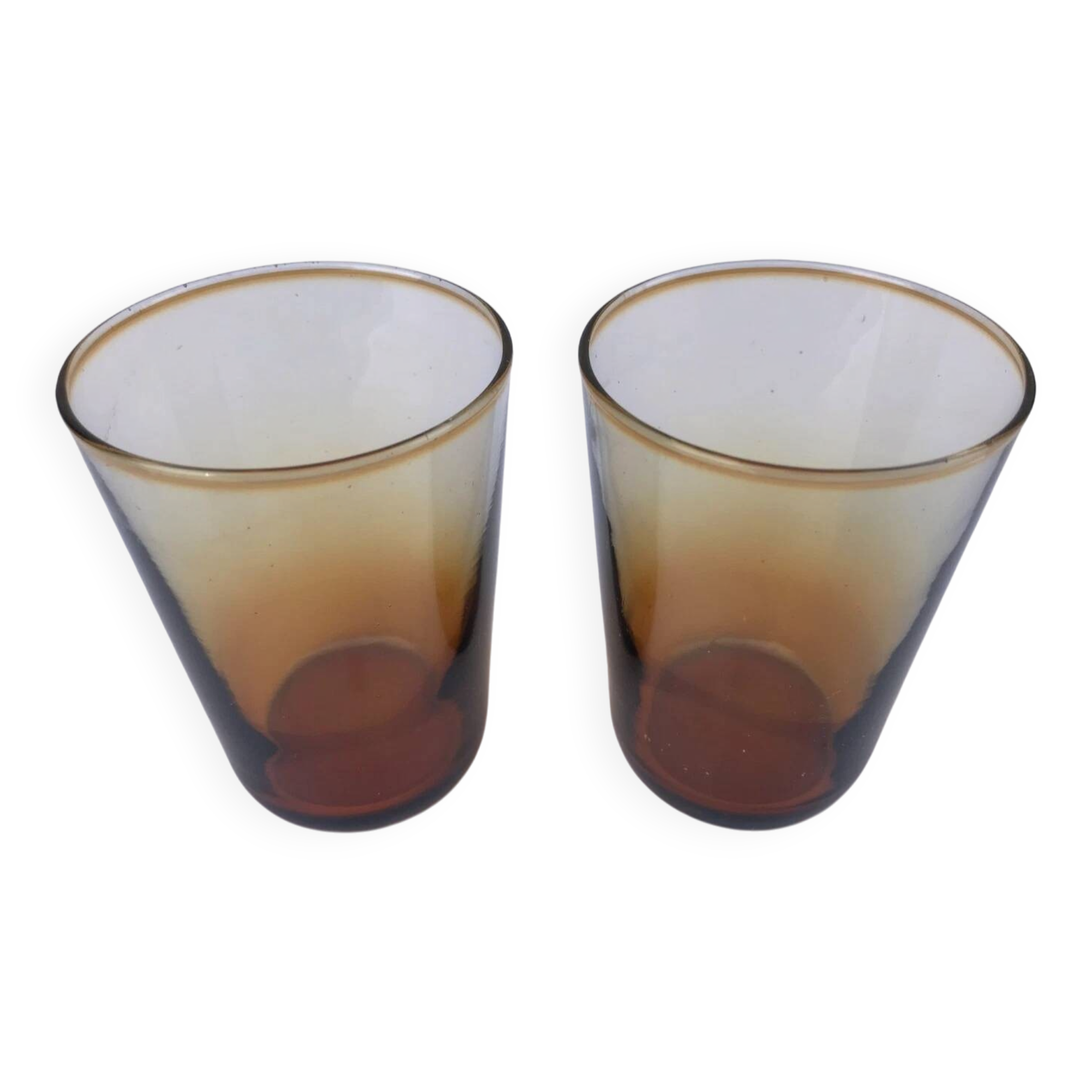 2 verres anciens  Verre ambre transparent