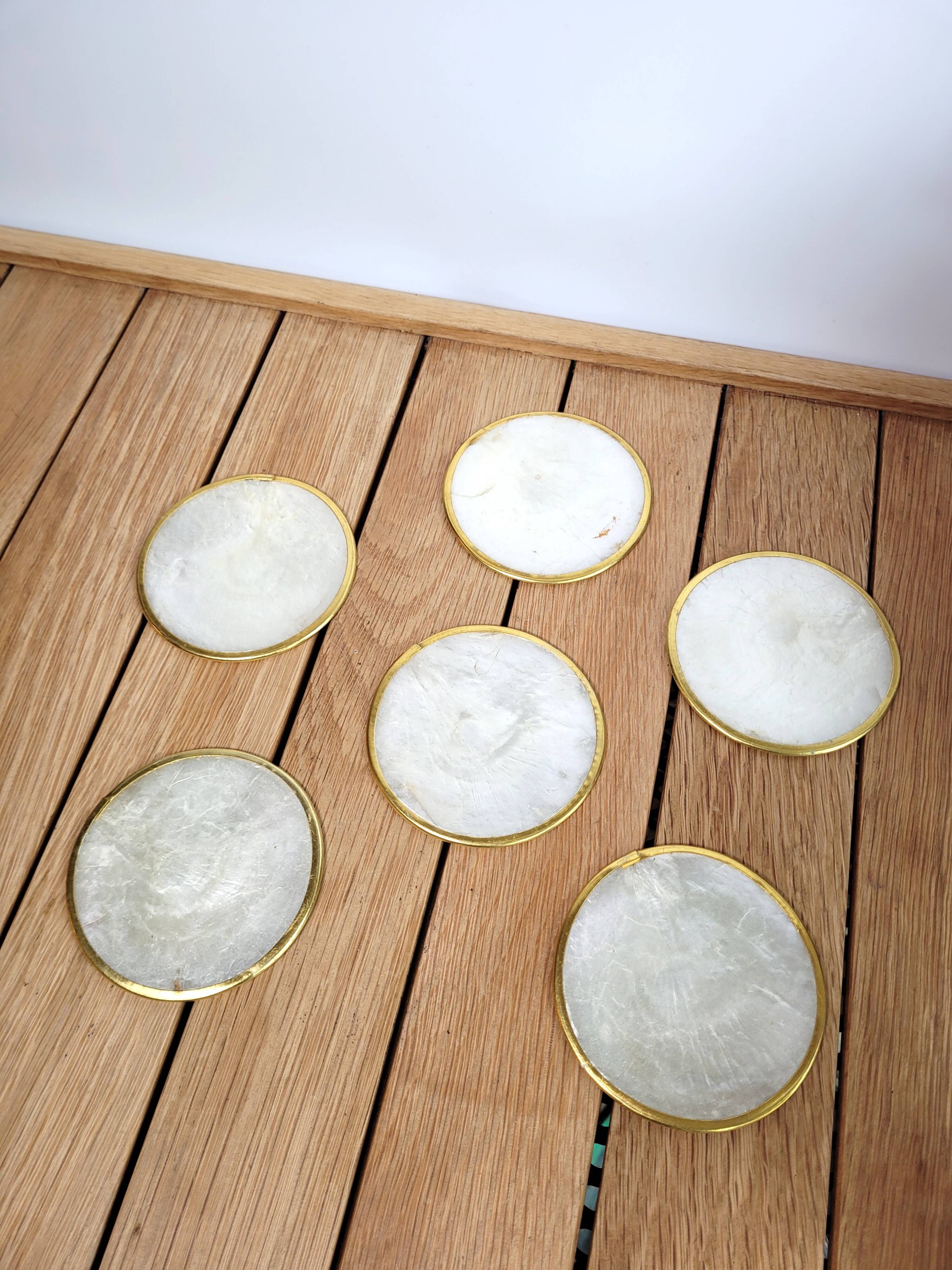 Set de dessous de verre en nacre et laiton