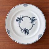 Set of 2 Regina pattern ironstone serving dishes