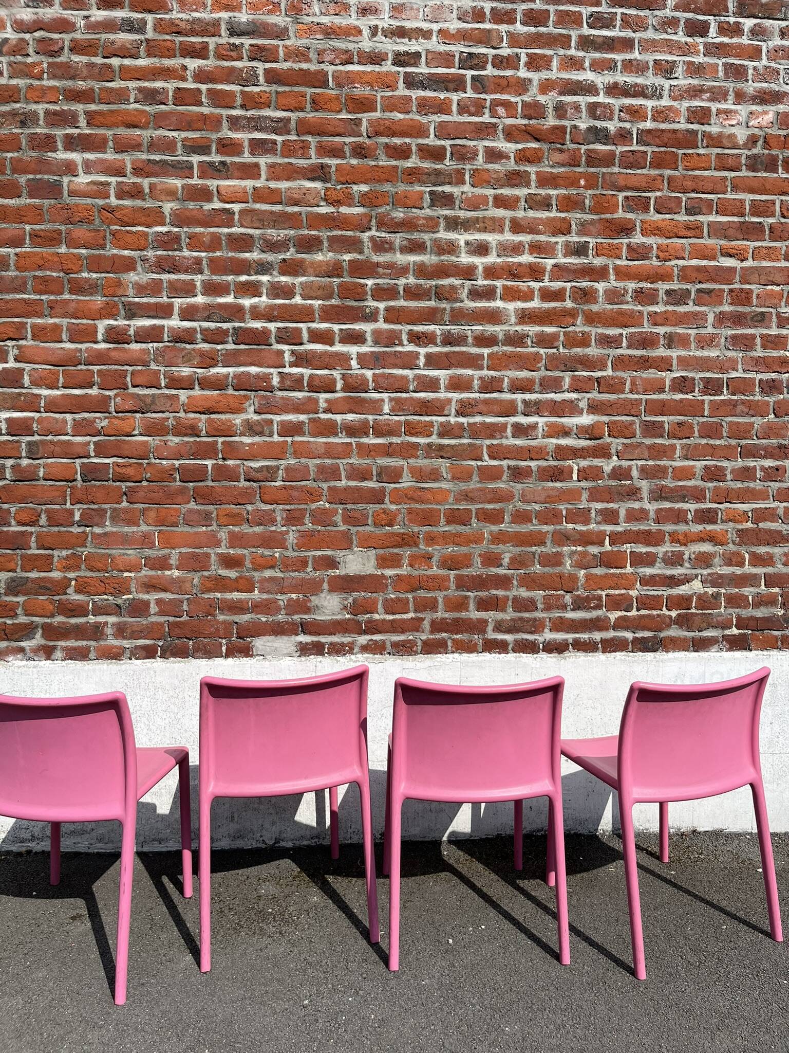 Set of 4 pink design AIR CHAIRS by Jason Morrison.