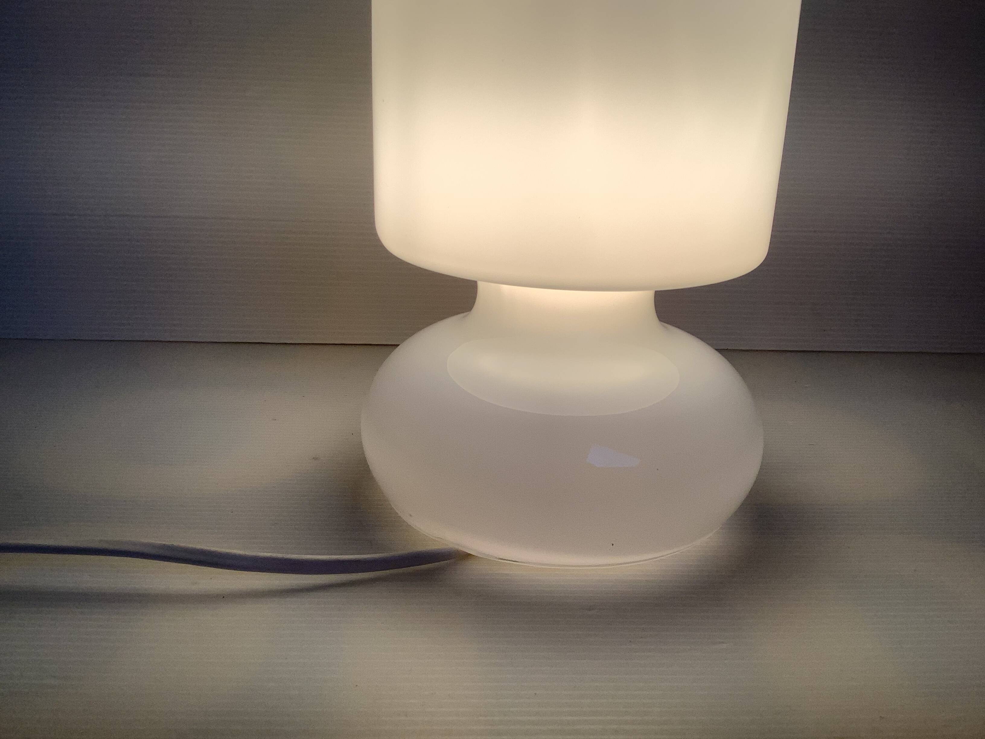White glass paste lamp