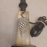 Shell inclusion lamp