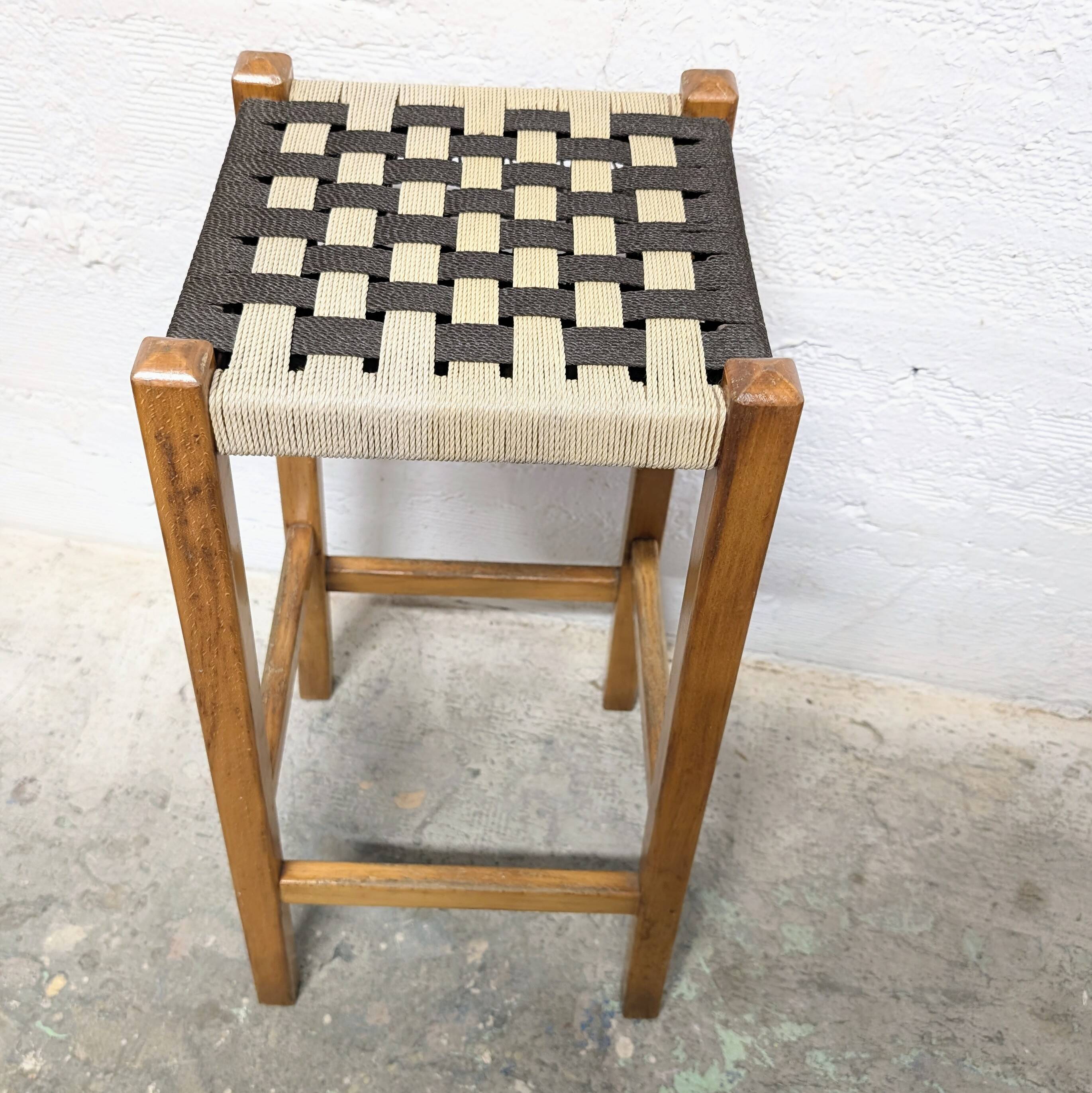 Tabouret de bar bois et corde tressée