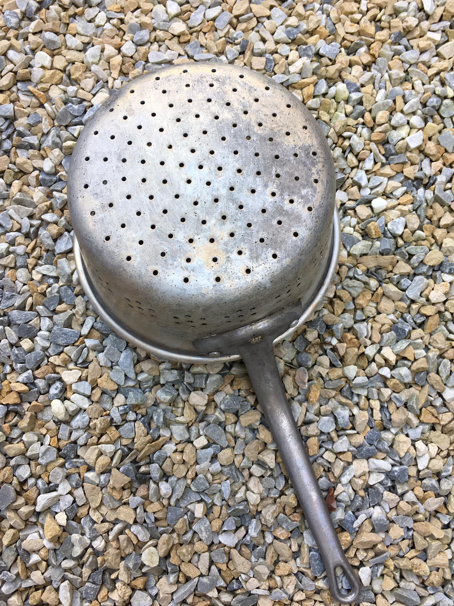 Tin strainer