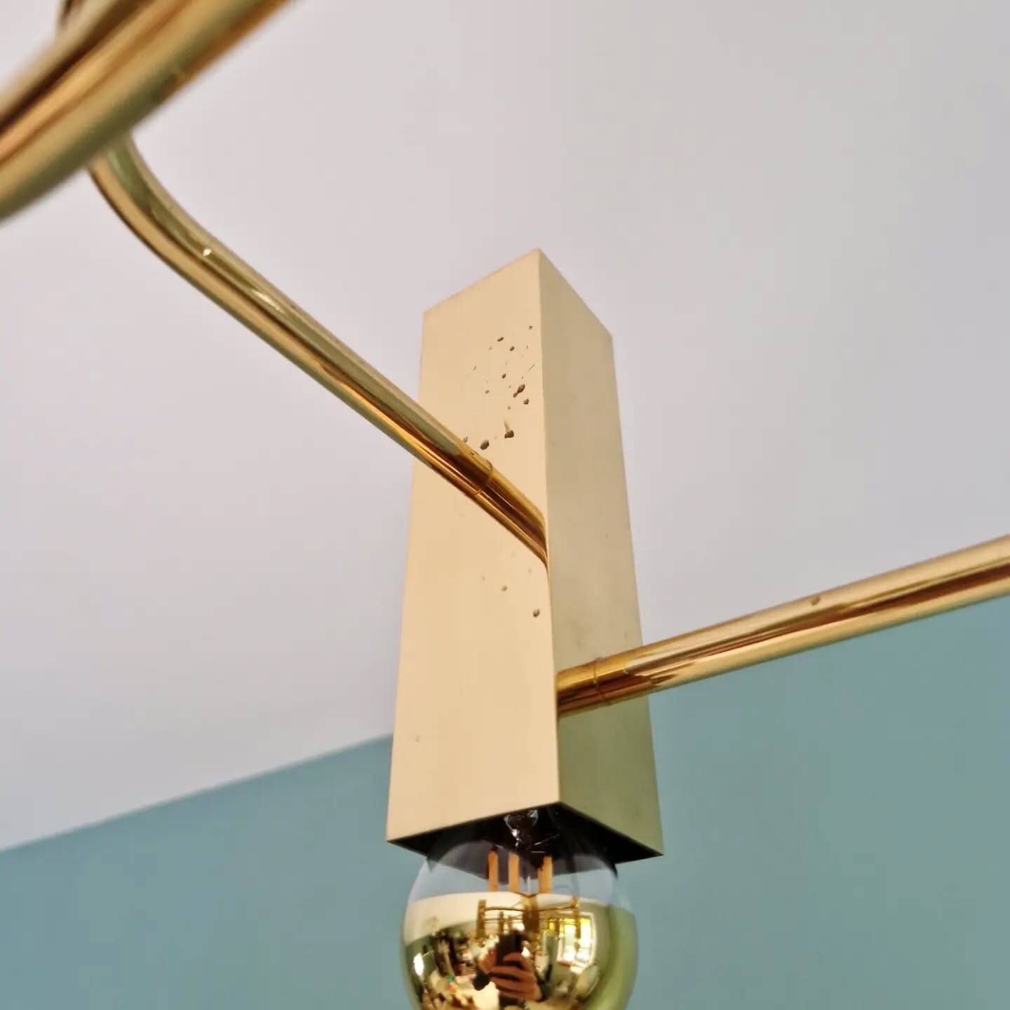 Geometric brass chandelier, design by Gaetano Sciolari, Boulanger, 1970.