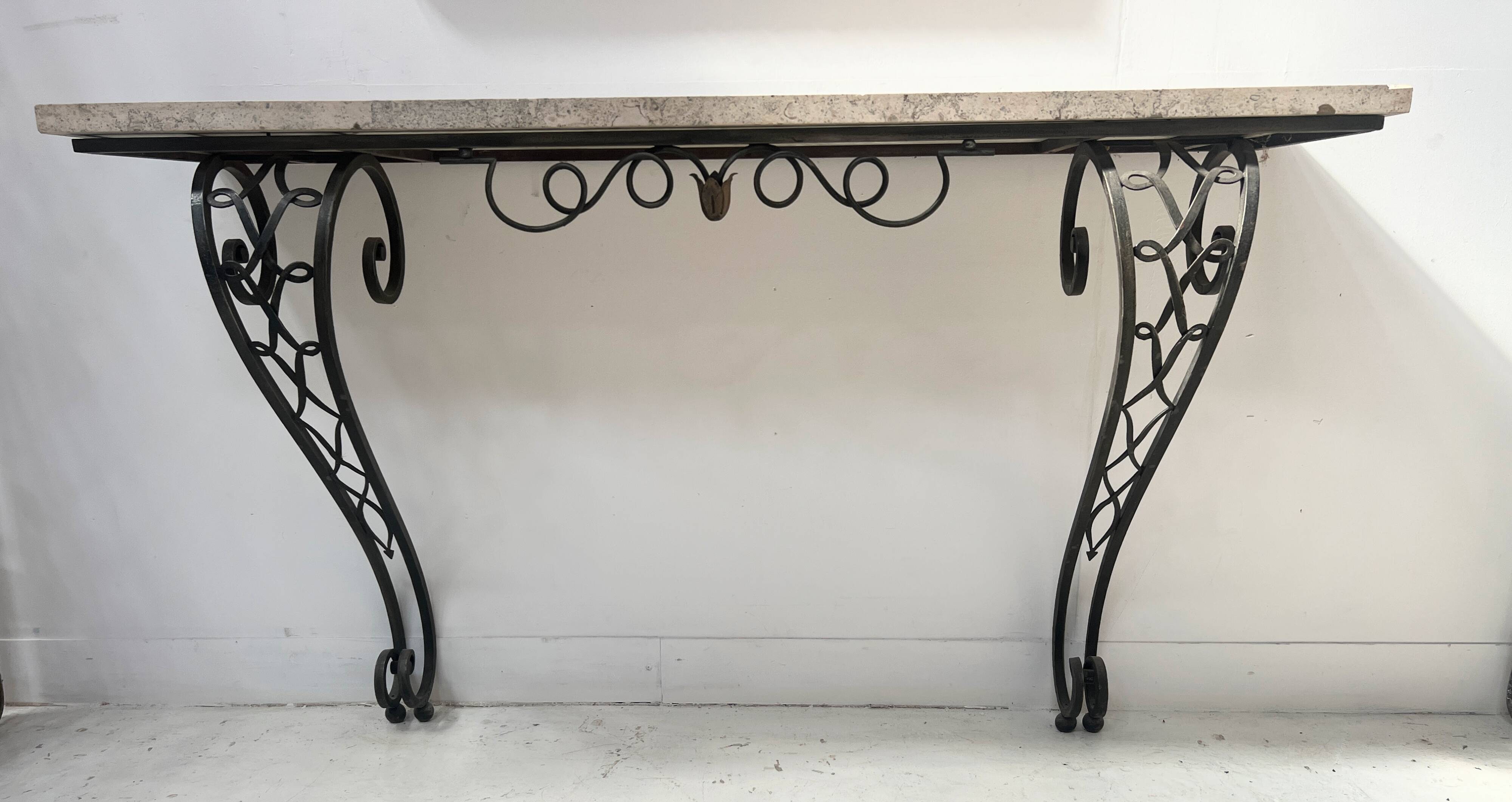 Console de style Art Déco en fer forgé martelé XX siècle