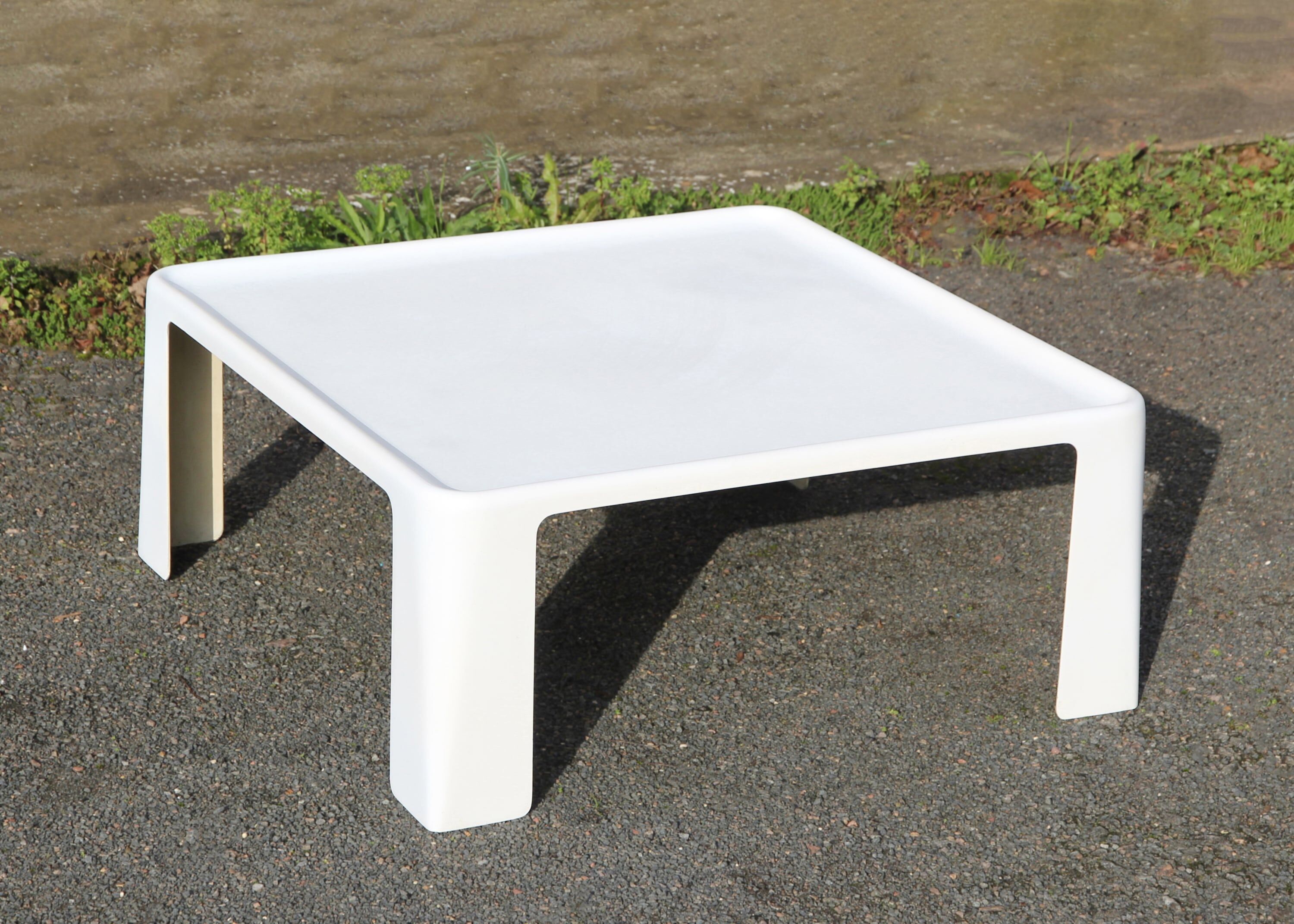 Amanta coffee table by Mario Bellini for C&B, 1960s