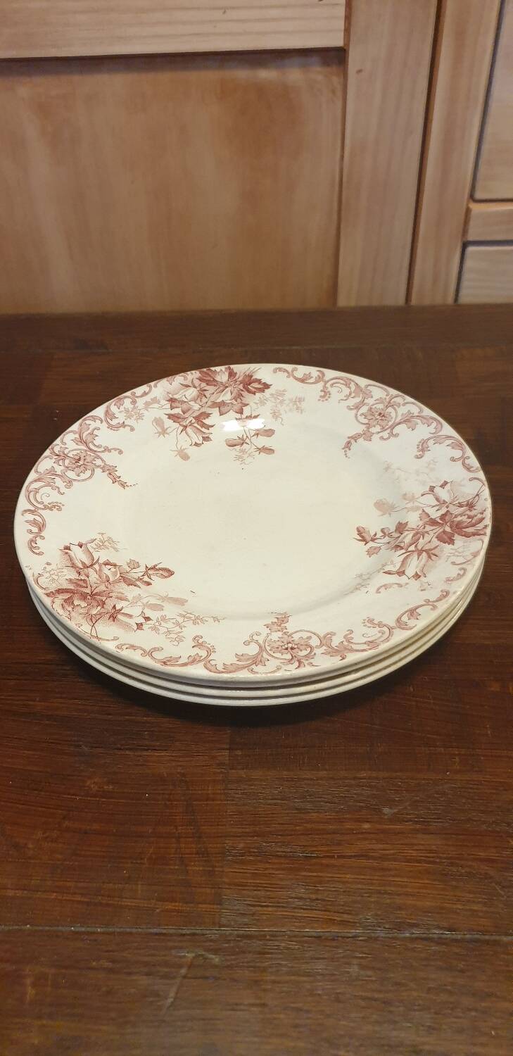 Four St Amand and Hamage flat plates