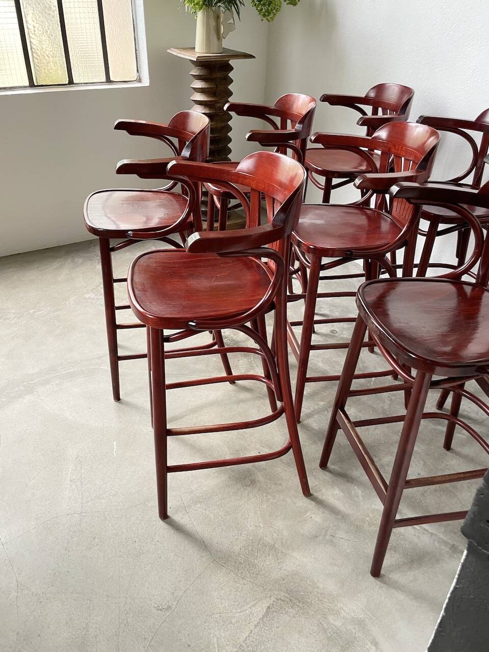 Set of 8 high bistro stools